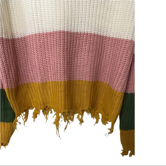 FULL CIRCLE THREADS DISTRESSED FRAYED COLOR BLOCK CROPPED SWEATER NWT - Picture 10 of 16